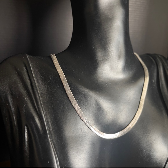 Silver tone madewell herringbone necklace chain - Picture 3 of 7